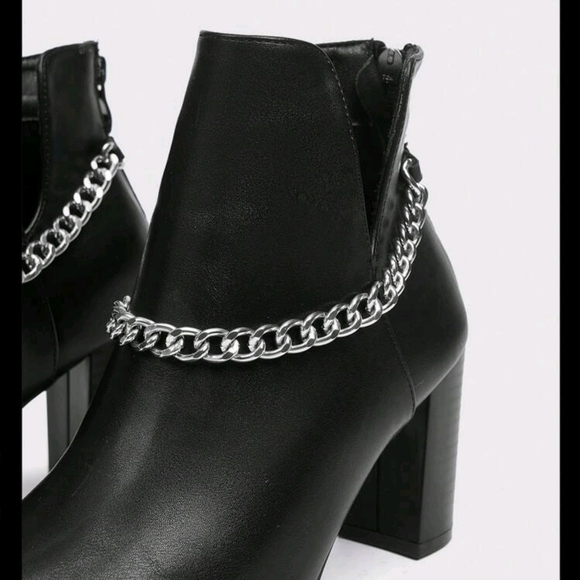 Women's Pointed Toe Sexy Black Metal Chain Zip Up Short Ankle Boots - Picture 3 of 5